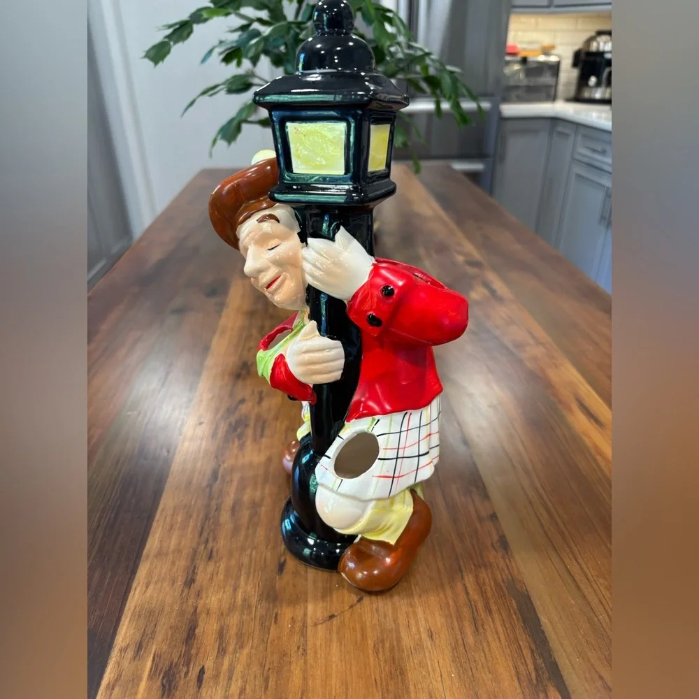 Vintage MCM Drunken Scotsman Hugging Lampost 1950’s Bar Accessory Holder